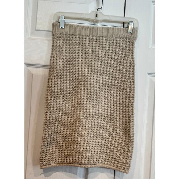 POL Creamy Biege Knit Crochet Pencil Skirt- Size Small - Picture 8 of 8